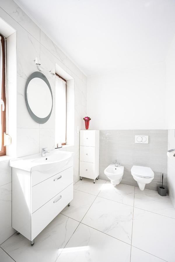 Appartement Saint Seven à Szeged Extérieur photo